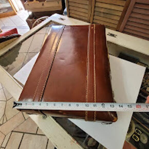 Leather suitcase briefcase VINTAGE handles Brown/tan stiitching 1940s - Picture 4 of 16